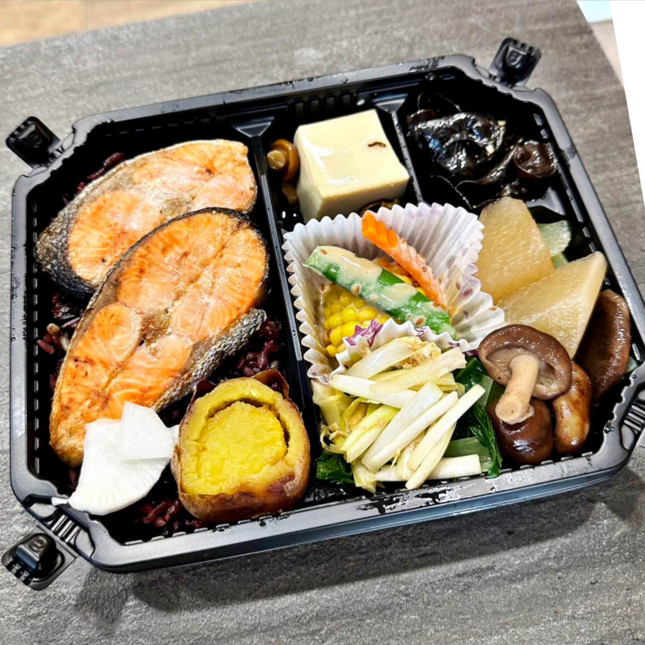 美味食記｜高雄市岡山區 大匠作日式御膳便當｜提供低卡健康餐、健康輕食餐與經濟實惠健康餐盒，CP值高的外帶美食饗宴！