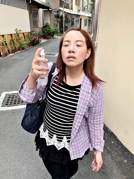 Liz麗緻舒敏水潤精華露67.jpg