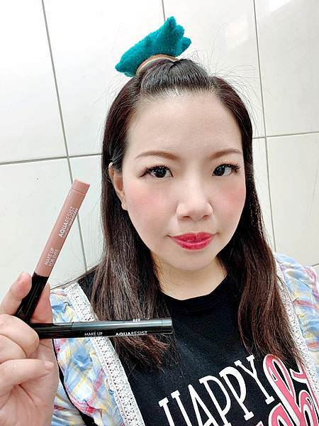 Make up for ever AQUA 24H防水眼影筆14.jpg