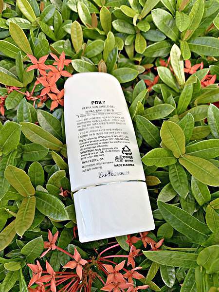 PDS ULTRA SUN SHIELD GEL逆齡潤白安心防曬霜2.jpg
