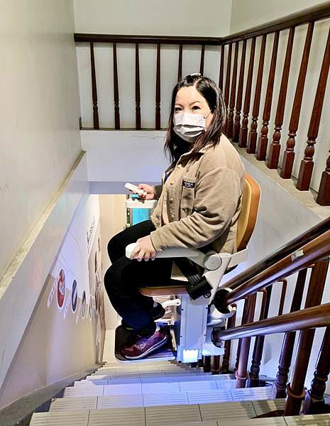 羅布森升降椅25.jpg