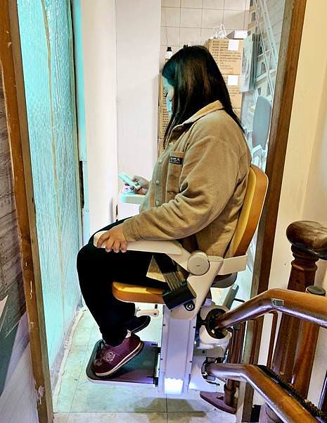 羅布森升降椅28.jpg