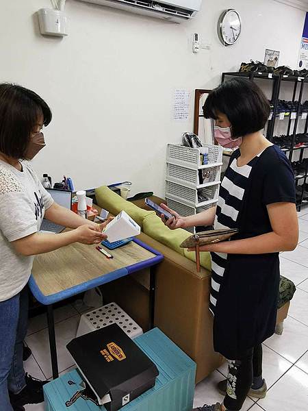 LINE_ALBUM_桃園門市客戶體驗照_220520_5.jpg