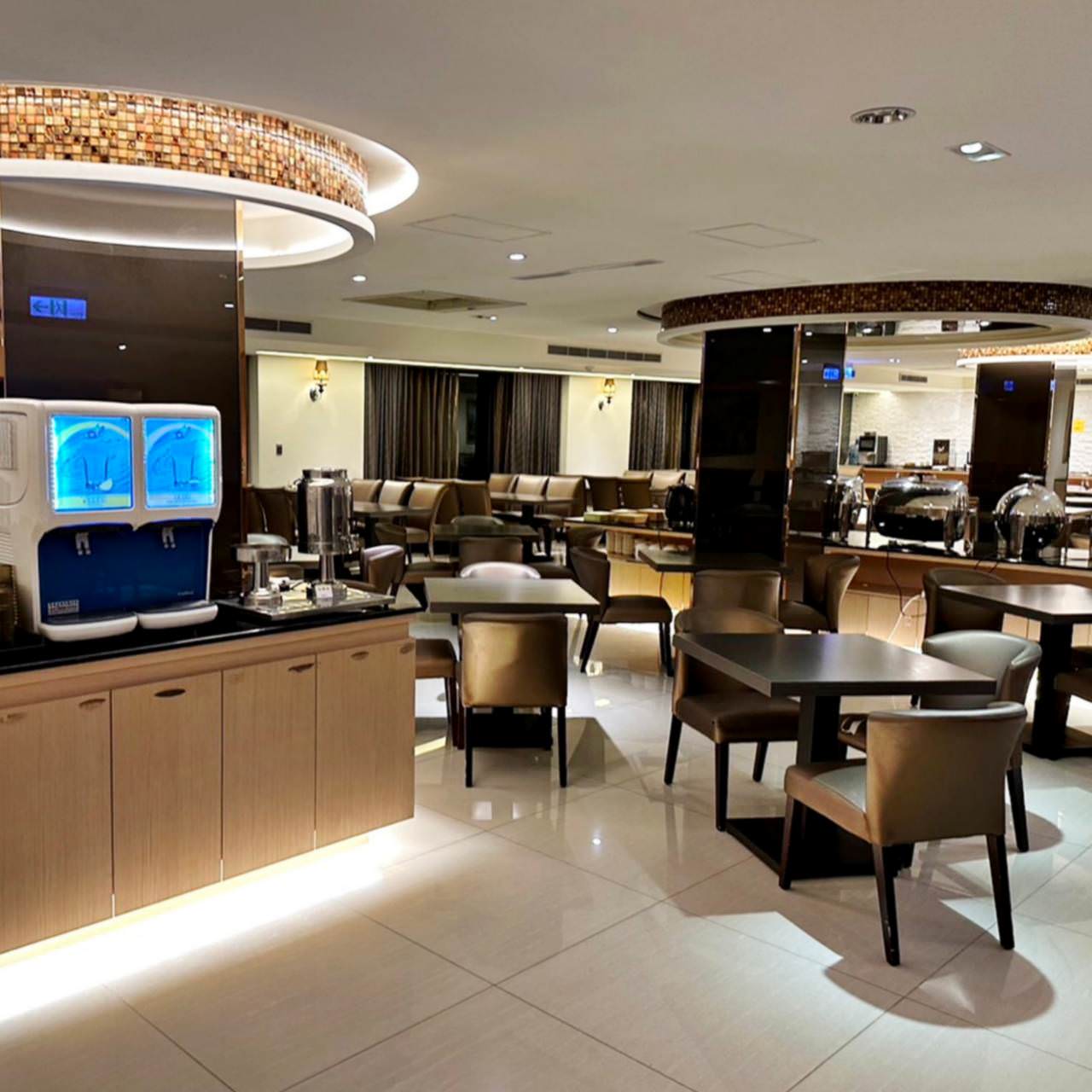 高雄鹽埕住宿|佑煦行旅Hotel Yoshi|距離「鹽埕埔站」步行5分鐘,鄰近駁二藝術特區之商務度假旅館入住心得分享 - 第7張圖 高雄鹽埕住宿|佑煦行旅Hotel Yoshi|距離「鹽埕埔站」步行5分鐘,鄰近駁二藝術特區之商務度假旅館入住心得分享