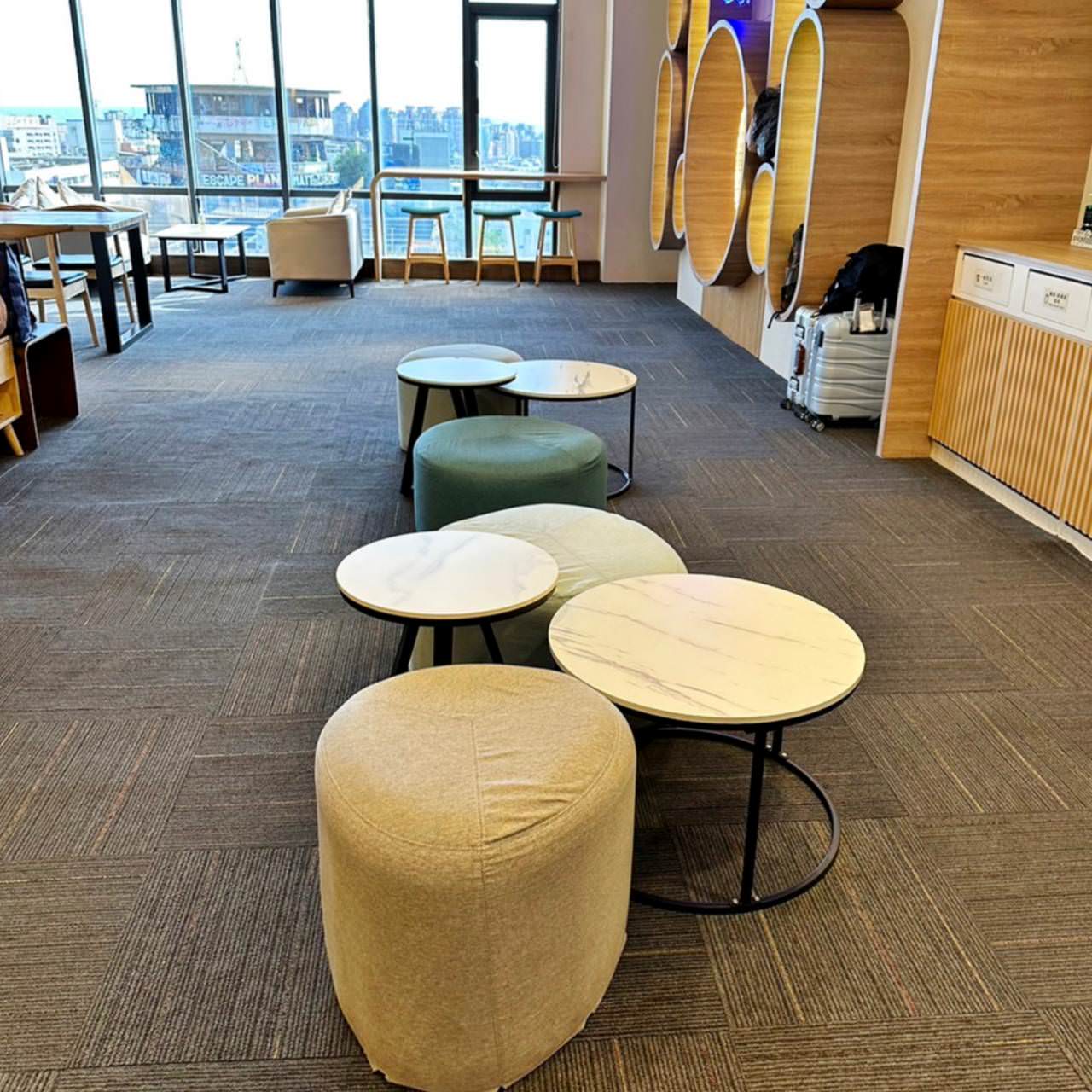 台中火車站住宿|葉綠宿.川閱|高樓層大空間景觀房眺望台中市景,使用高級名床床的世界一覺到天亮之川閱館入住心得分享 - 第4張圖 台中火車站住宿|葉綠宿.川閱|高樓層大空間景觀房眺望台中市景,使用高級名床床的世界一覺到天亮之川閱館入住心得分享