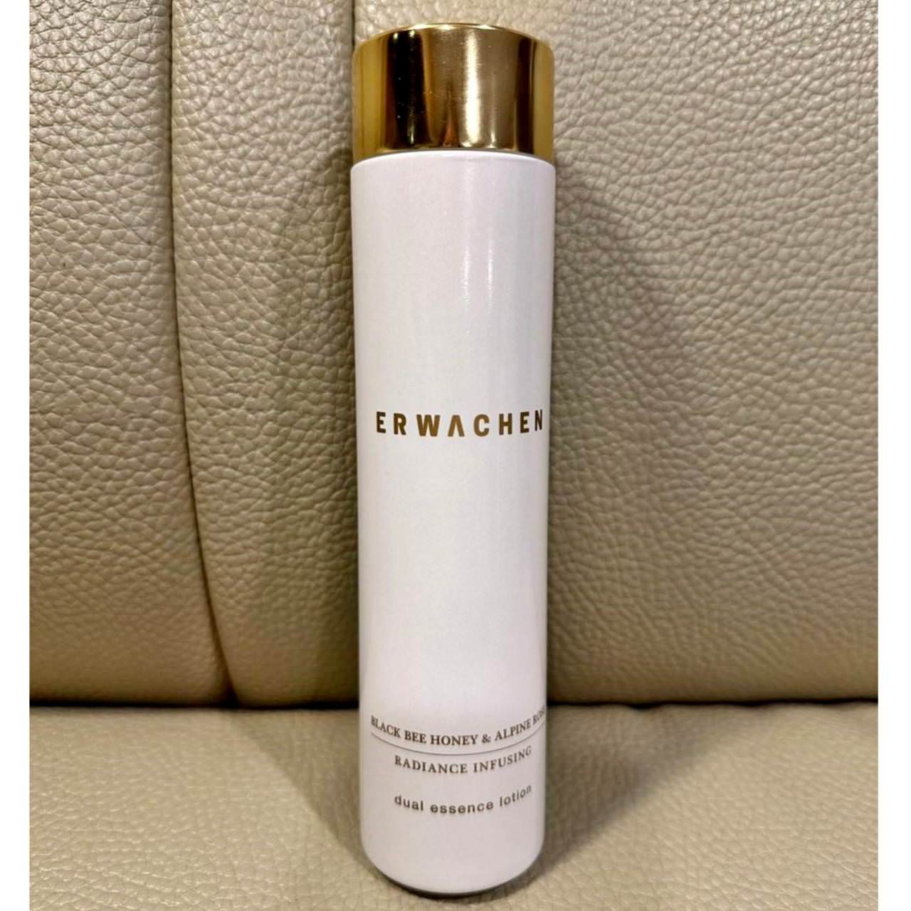 換季保養推薦|Erwachen醒寤黑蜂蜜玫瑰激光煥采活膚露|完美黃金油水比例,調理肌膚油水平衡! - 第9張圖 換季保養推薦|Erwachen醒寤黑蜂蜜玫瑰激光煥采活膚露|完美黃金油水比例,調理肌膚油水平衡!