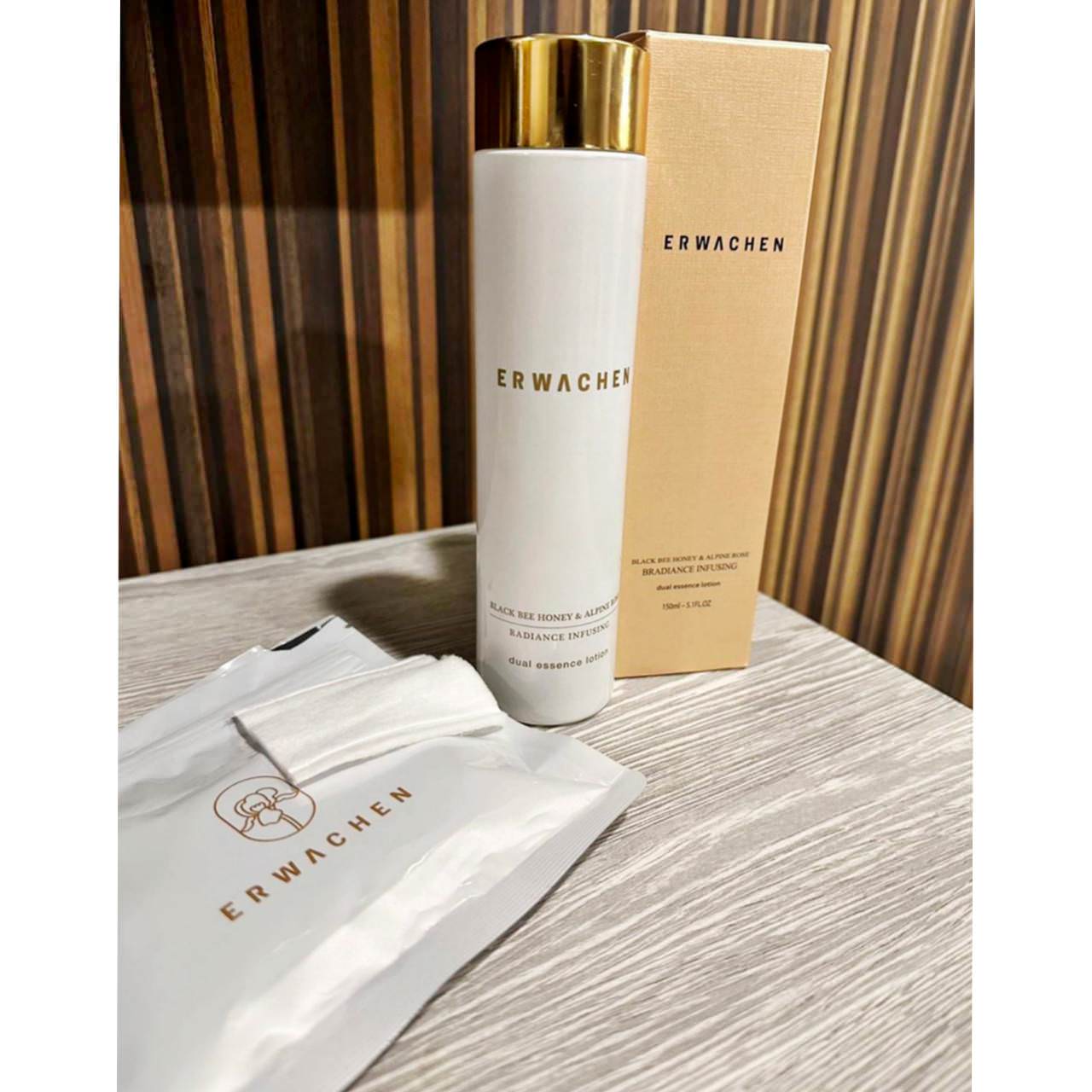 換季保養推薦|Erwachen醒寤黑蜂蜜玫瑰激光煥采活膚露|完美黃金油水比例,調理肌膚油水平衡! - 第4張圖 換季保養推薦|Erwachen醒寤黑蜂蜜玫瑰激光煥采活膚露|完美黃金油水比例,調理肌膚油水平衡!