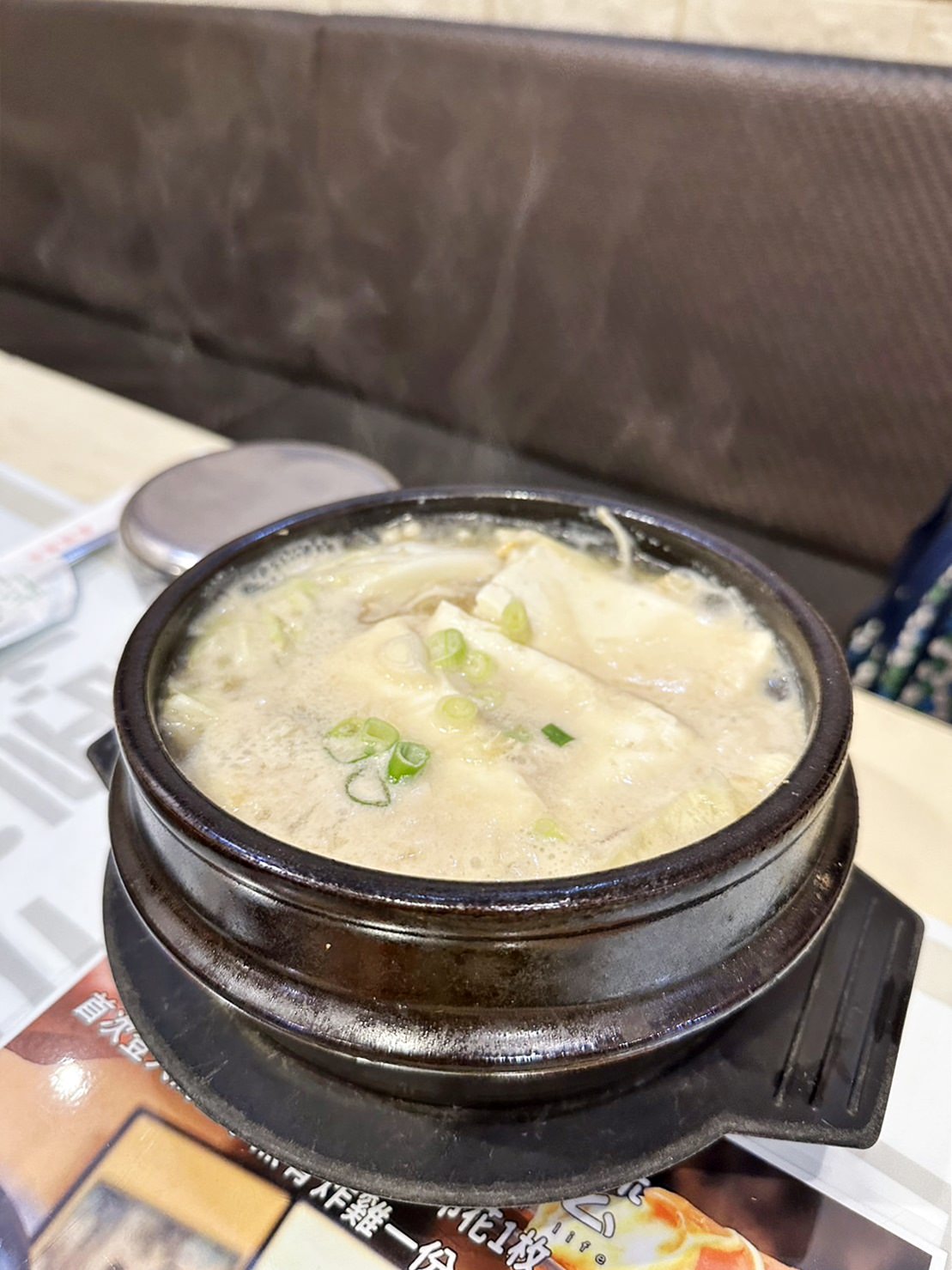 韓式料理|台中市北屯區 非常石鍋韓國料理|手工韓式小菜無限吃、韓式佈景、體驗韓服一秒到韓國,台中必吃韓式料理之美食饗宴! - 第5張圖 韓式料理|台中市北屯區 非常石鍋韓國料理|手工韓式小菜無限吃、韓式佈景、體驗韓服一秒到韓國,台中必吃韓式料理之美食饗宴!