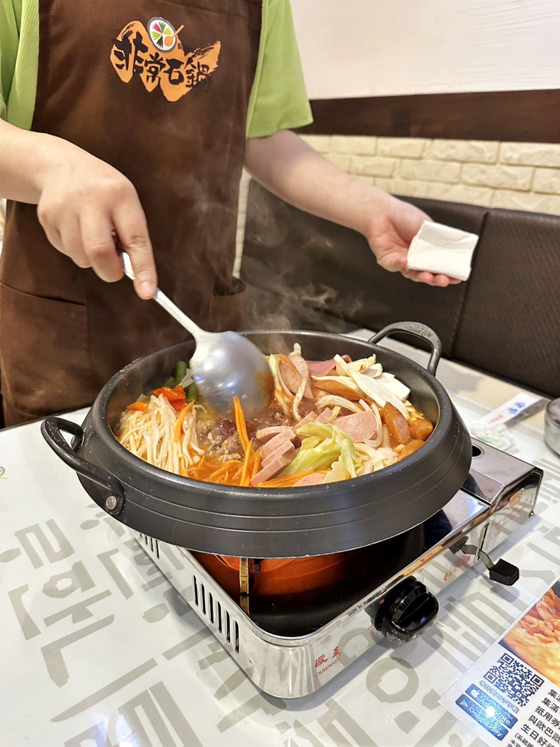 韓式料理|台中市北屯區 非常石鍋韓國料理|手工韓式小菜無限吃、韓式佈景、體驗韓服一秒到韓國,台中必吃韓式料理之美食饗宴! - 第3張圖 韓式料理|台中市北屯區 非常石鍋韓國料理|手工韓式小菜無限吃、韓式佈景、體驗韓服一秒到韓國,台中必吃韓式料理之美食饗宴!