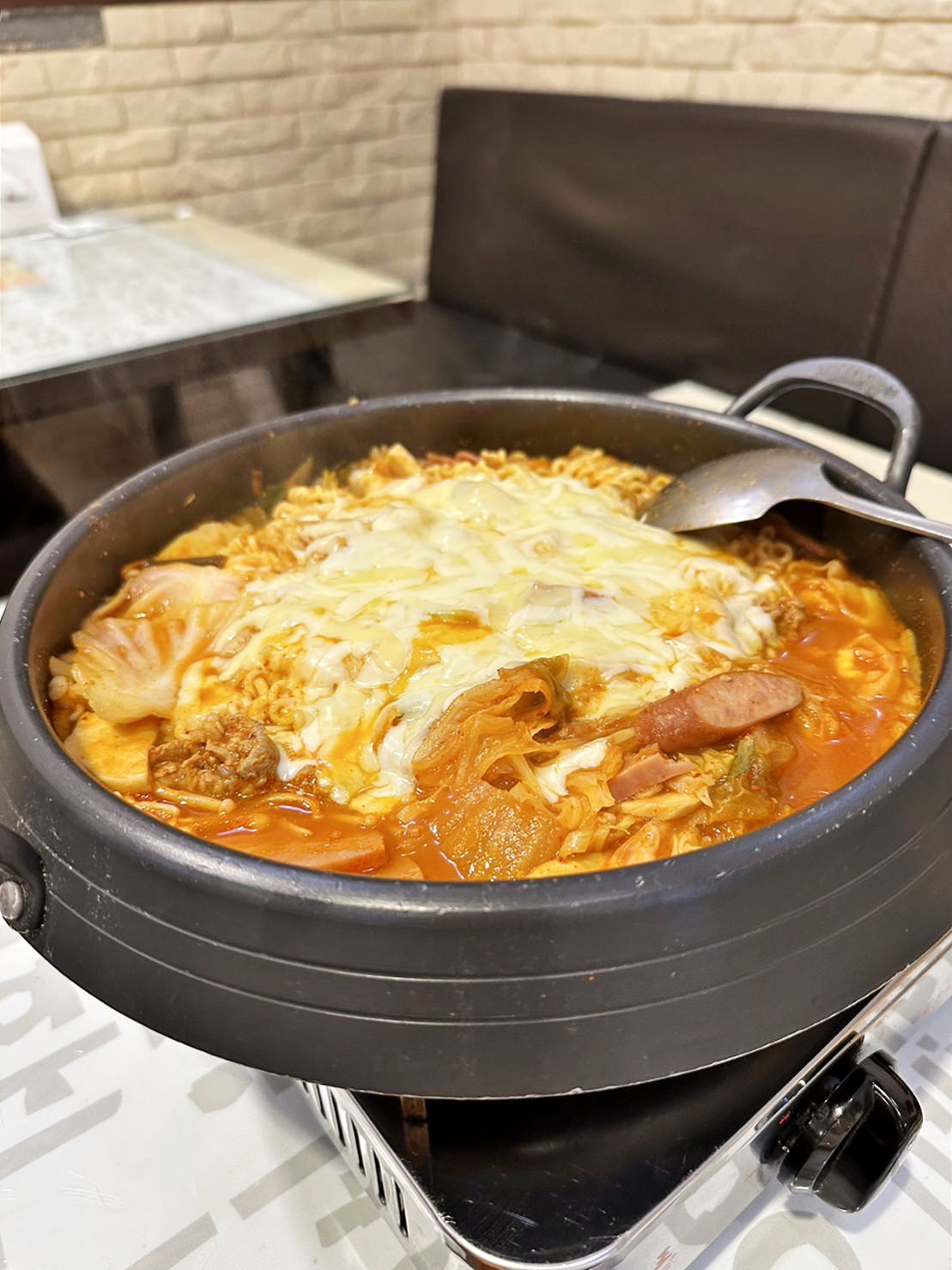 韓式料理|台中市北屯區 非常石鍋韓國料理|手工韓式小菜無限吃、韓式佈景、體驗韓服一秒到韓國,台中必吃韓式料理之美食饗宴! - 第4張圖 韓式料理|台中市北屯區 非常石鍋韓國料理|手工韓式小菜無限吃、韓式佈景、體驗韓服一秒到韓國,台中必吃韓式料理之美食饗宴!