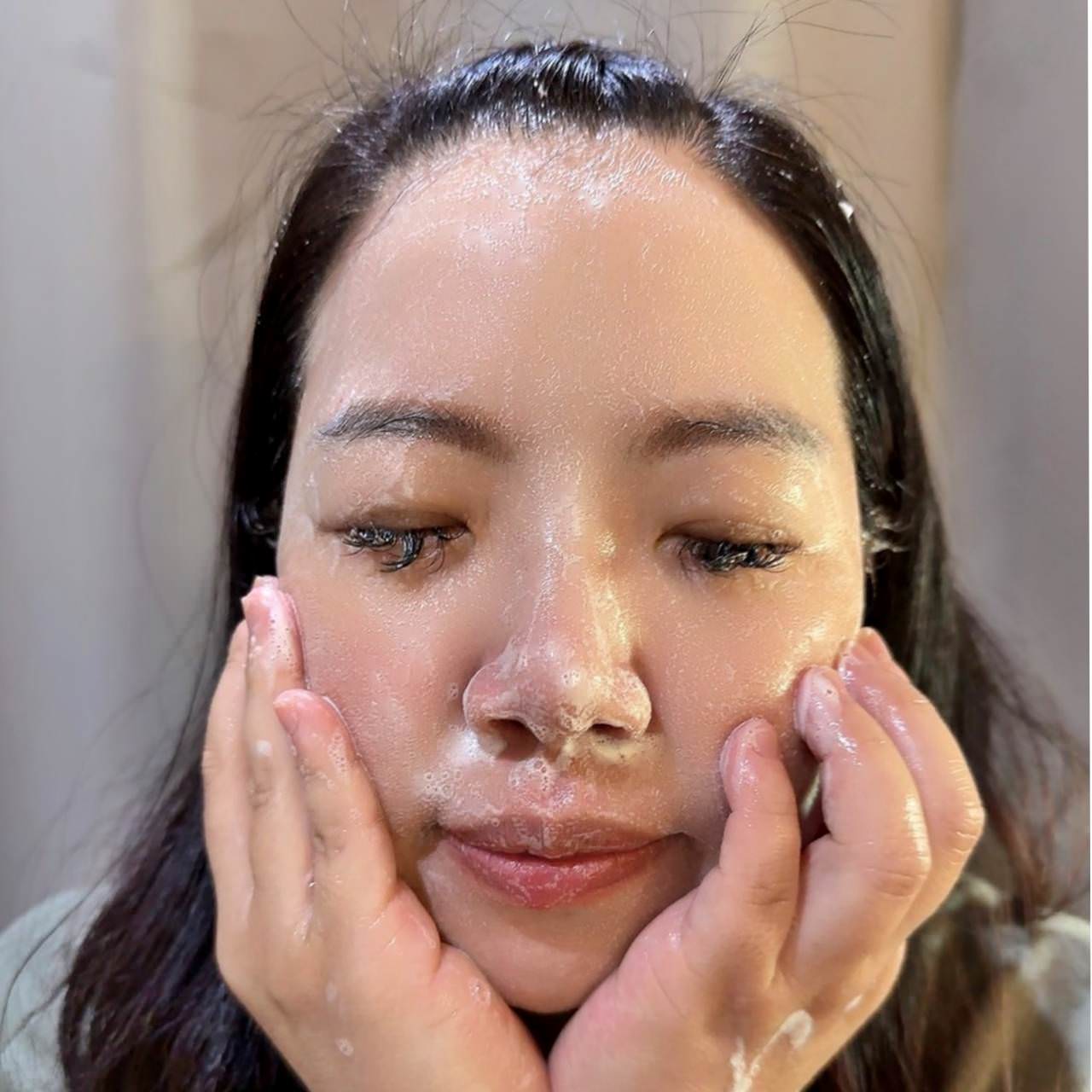 洗面乳推薦｜freeplus芙莉思溫和淨潤洗面乳｜洗完臉清爽不緊繃，接睫毛者安心使用之Freeplus溫和淨潤洗面乳開箱分享！