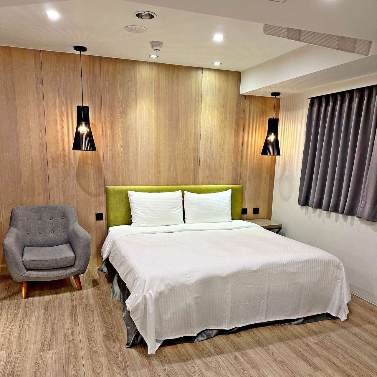 台中西區住宿推薦|綠宿行旅Green Hotel|心之光牆全台獨家室內煙火、戶外停車場與免費洗衣機,打造綠意迷人休憩空間之綠宿行旅入住心得分享! - 第73張圖 台中西區住宿推薦|綠宿行旅Green Hotel|心之光牆全台獨家室內煙火、戶外停車場與免費洗衣機,打造綠意迷人休憩空間之綠宿行旅入住心得分享!