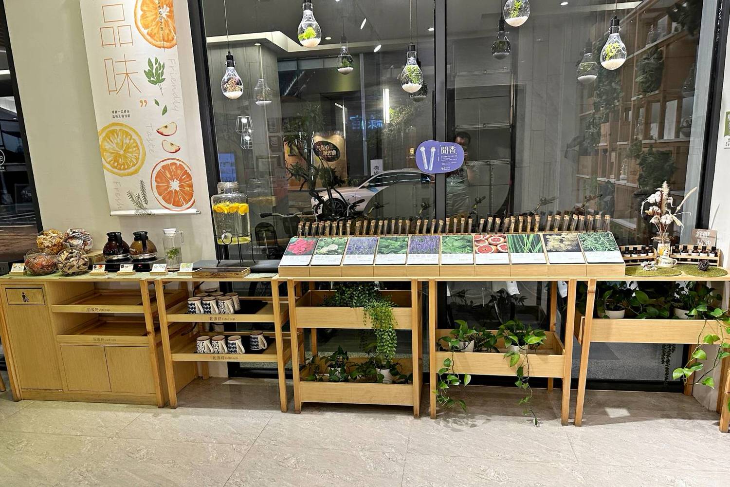 台中西區住宿推薦|綠宿行旅Green Hotel|心之光牆全台獨家室內煙火、戶外停車場與免費洗衣機,打造綠意迷人休憩空間之綠宿行旅入住心得分享! - 第17張圖 台中西區住宿推薦|綠宿行旅Green Hotel|心之光牆全台獨家室內煙火、戶外停車場與免費洗衣機,打造綠意迷人休憩空間之綠宿行旅入住心得分享!