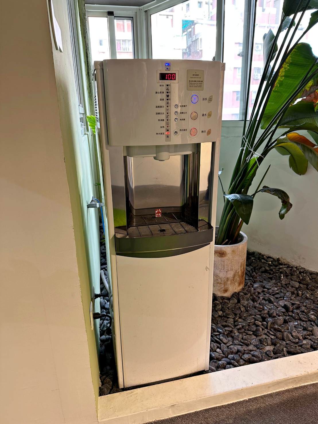 台中西屯區住宿推薦|台中逢甲住宿.葉綠宿旅館Green Hotel|室內就能享受採光、綠意與日光窗景,距離逢甲夜市步行不到5分鐘,吃喝玩樂生活機能方便之逢甲葉綠宿旅館入住心得分享! - 第13張圖 台中西屯區住宿推薦|台中逢甲住宿.葉綠宿旅館Green Hotel|室內就能享受採光、綠意與日光窗景,距離逢甲夜市步行不到5分鐘,吃喝玩樂生活機能方便之逢甲葉綠宿旅館入住心得分享!