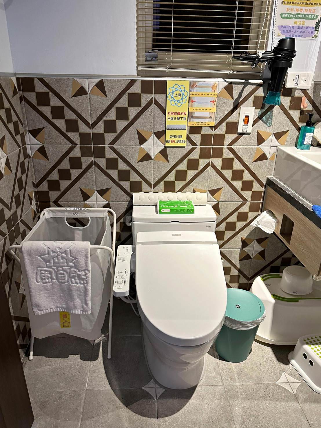 台中后里區親子民宿推薦｜風自然親子時尚旅宿｜鄰近麗寶樂園，戶外大型停車場、點心區全天免費供應，多種親子主題房型，住到流連忘返之后麗安心親子時尚旅宿入住心得分享！