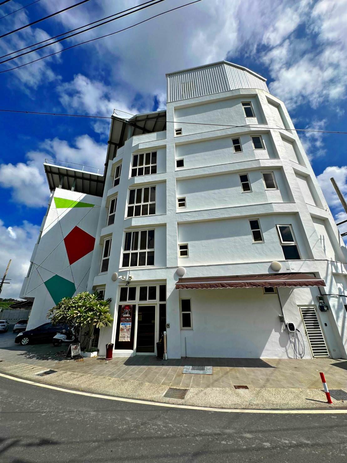 台中后里區親子民宿推薦｜風自然親子時尚旅宿｜鄰近麗寶樂園，戶外大型停車場、點心區全天免費供應，多種親子主題房型，住到流連忘返之后麗安心親子時尚旅宿入住心得分享！