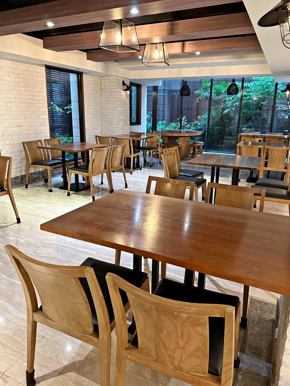 嘉義文化路夜市住宿|蘭桂坊花園酒店|緊臨文化路觀光夜市,自助式早餐吃到飽美味浮誇,體驗慵懶舒適的放鬆氛圍之蘭桂坊花園酒店入住心得分享! - 第39張圖 嘉義文化路夜市住宿|蘭桂坊花園酒店|緊臨文化路觀光夜市,自助式早餐吃到飽美味浮誇,體驗慵懶舒適的放鬆氛圍之蘭桂坊花園酒店入住心得分享!