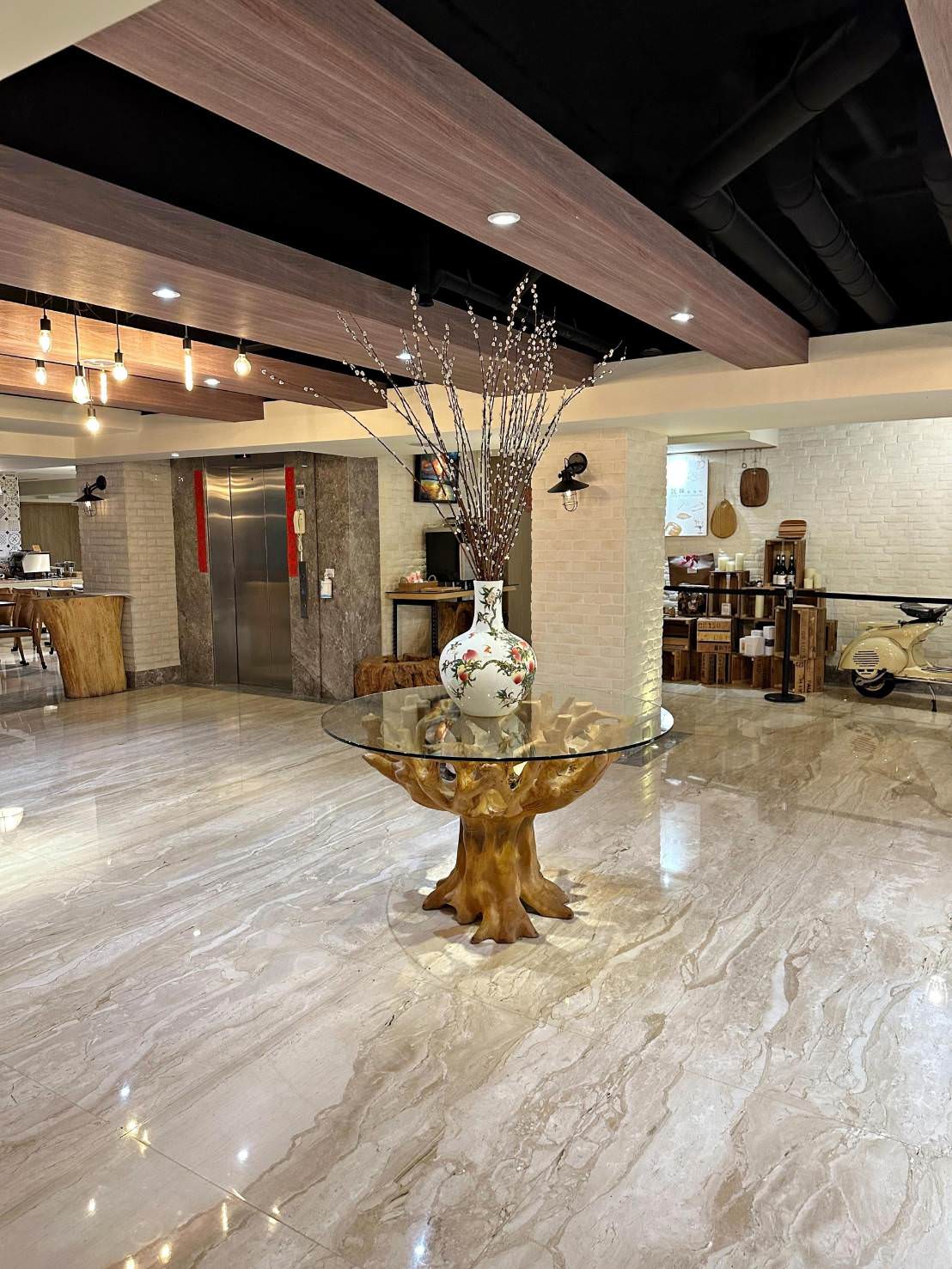 嘉義文化路夜市住宿|蘭桂坊花園酒店|緊臨文化路觀光夜市,自助式早餐吃到飽美味浮誇,體驗慵懶舒適的放鬆氛圍之蘭桂坊花園酒店入住心得分享! - 第20張圖 嘉義文化路夜市住宿|蘭桂坊花園酒店|緊臨文化路觀光夜市,自助式早餐吃到飽美味浮誇,體驗慵懶舒適的放鬆氛圍之蘭桂坊花園酒店入住心得分享!