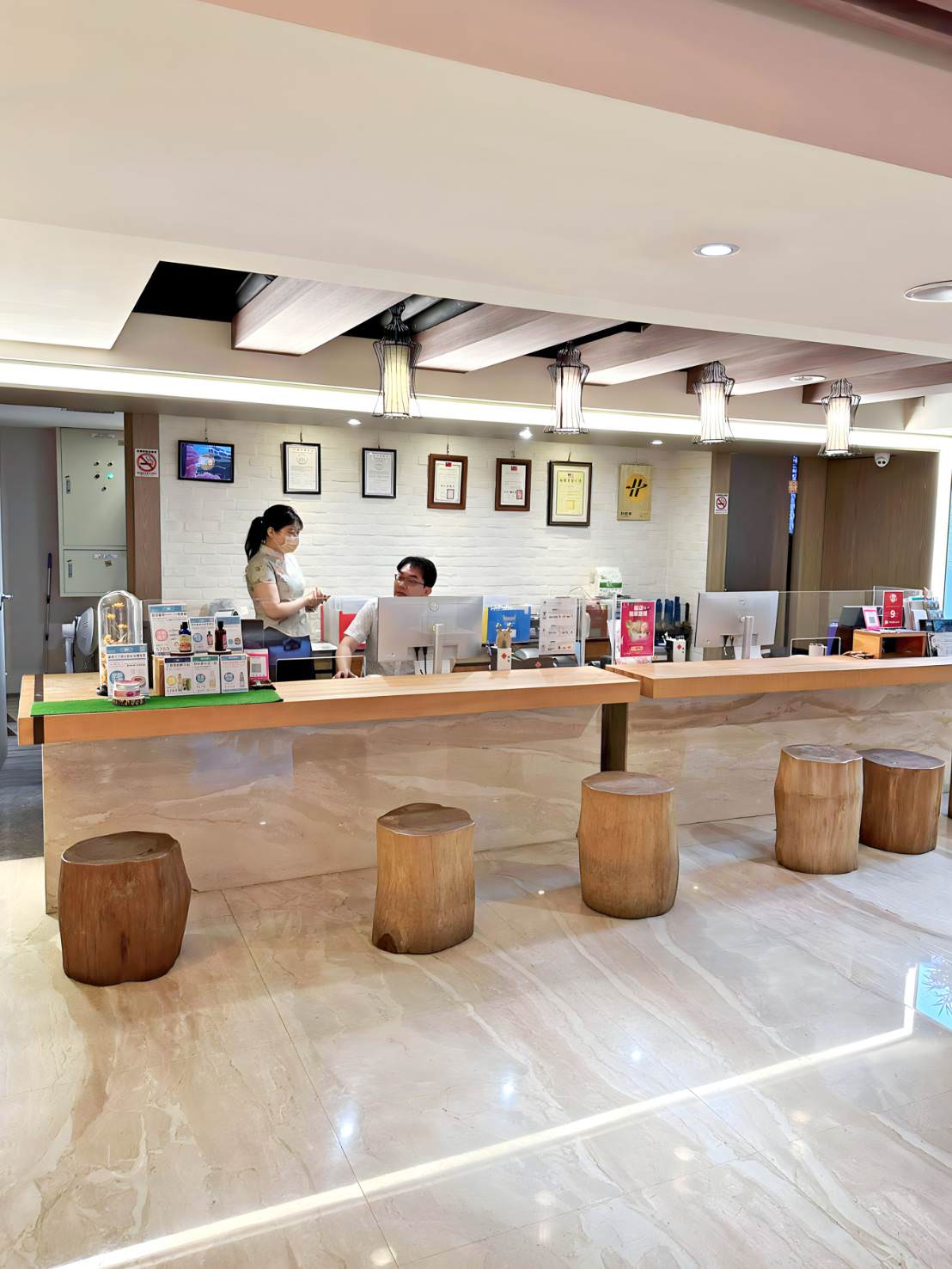 嘉義文化路夜市住宿|蘭桂坊花園酒店|緊臨文化路觀光夜市,自助式早餐吃到飽美味浮誇,體驗慵懶舒適的放鬆氛圍之蘭桂坊花園酒店入住心得分享! - 第15張圖 嘉義文化路夜市住宿|蘭桂坊花園酒店|緊臨文化路觀光夜市,自助式早餐吃到飽美味浮誇,體驗慵懶舒適的放鬆氛圍之蘭桂坊花園酒店入住心得分享!