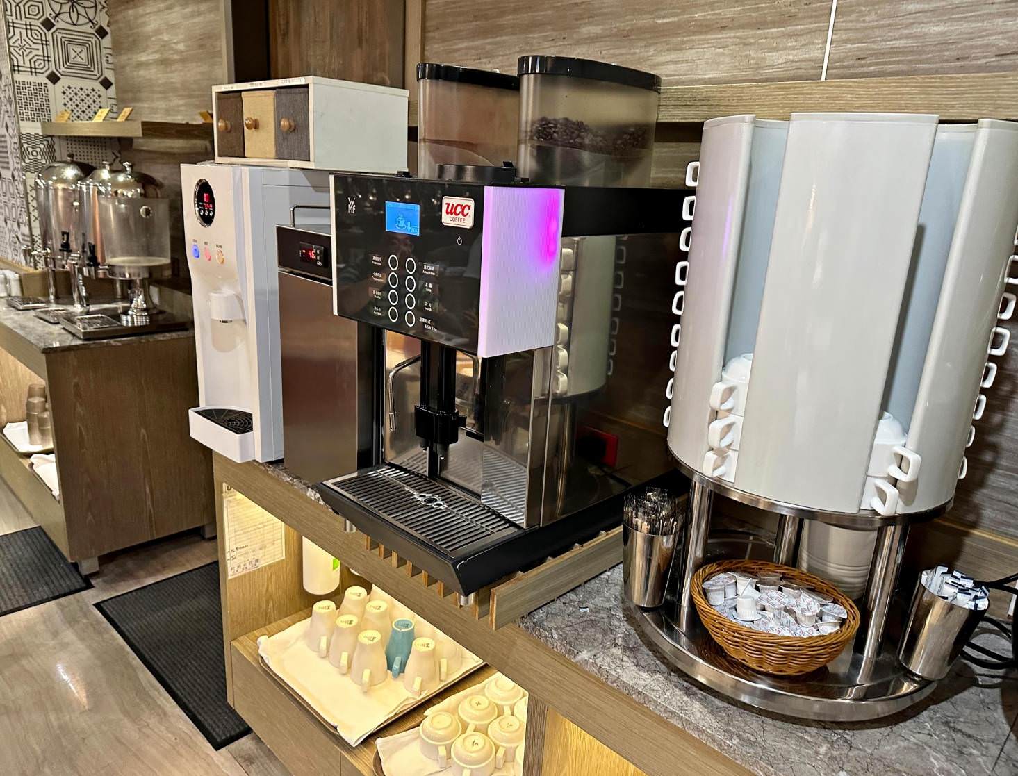 嘉義文化路夜市住宿|蘭桂坊花園酒店|緊臨文化路觀光夜市,自助式早餐吃到飽美味浮誇,體驗慵懶舒適的放鬆氛圍之蘭桂坊花園酒店入住心得分享! - 第38張圖 嘉義文化路夜市住宿|蘭桂坊花園酒店|緊臨文化路觀光夜市,自助式早餐吃到飽美味浮誇,體驗慵懶舒適的放鬆氛圍之蘭桂坊花園酒店入住心得分享!