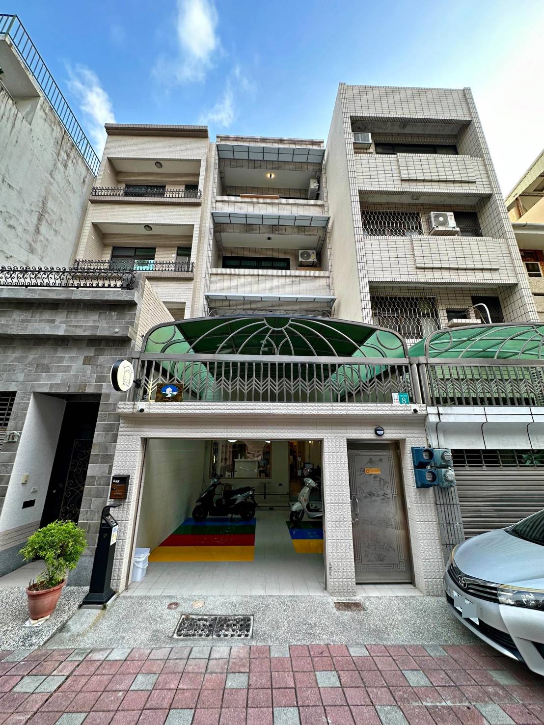 台南中西區民宿｜台南龍滴家民宿｜台南滴家創意民宿二館，入住送在地品牌Sounds good襪子，享受舒適如家的旅程之龍滴家民宿入住心得分享！