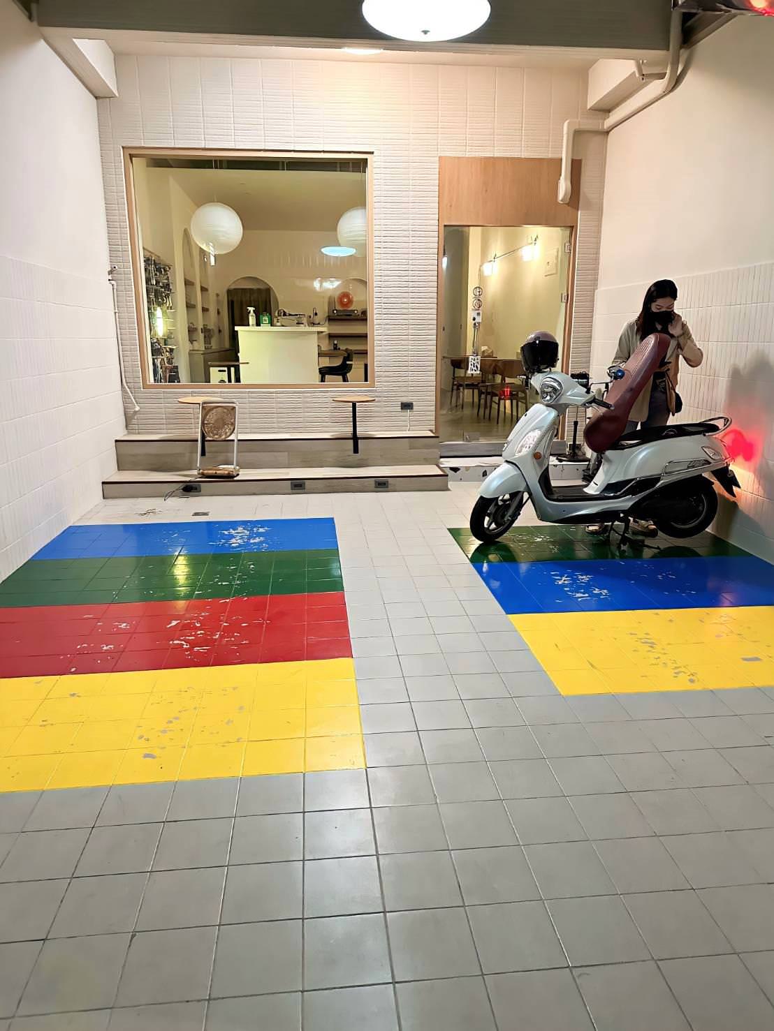 台南中西區民宿｜台南龍滴家民宿｜台南滴家創意民宿二館，入住送在地品牌Sounds good襪子，享受舒適如家的旅程之龍滴家民宿入住心得分享！