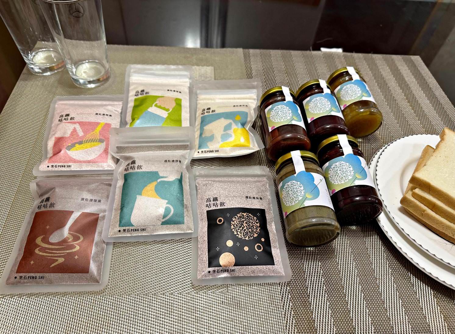 美食推薦｜烹石豆乳系果醬、極高纖咕咕飲｜補充營養好選擇，邊吃邊保養之烹石果醬抹醬、極高纖咕咕飲開箱分享