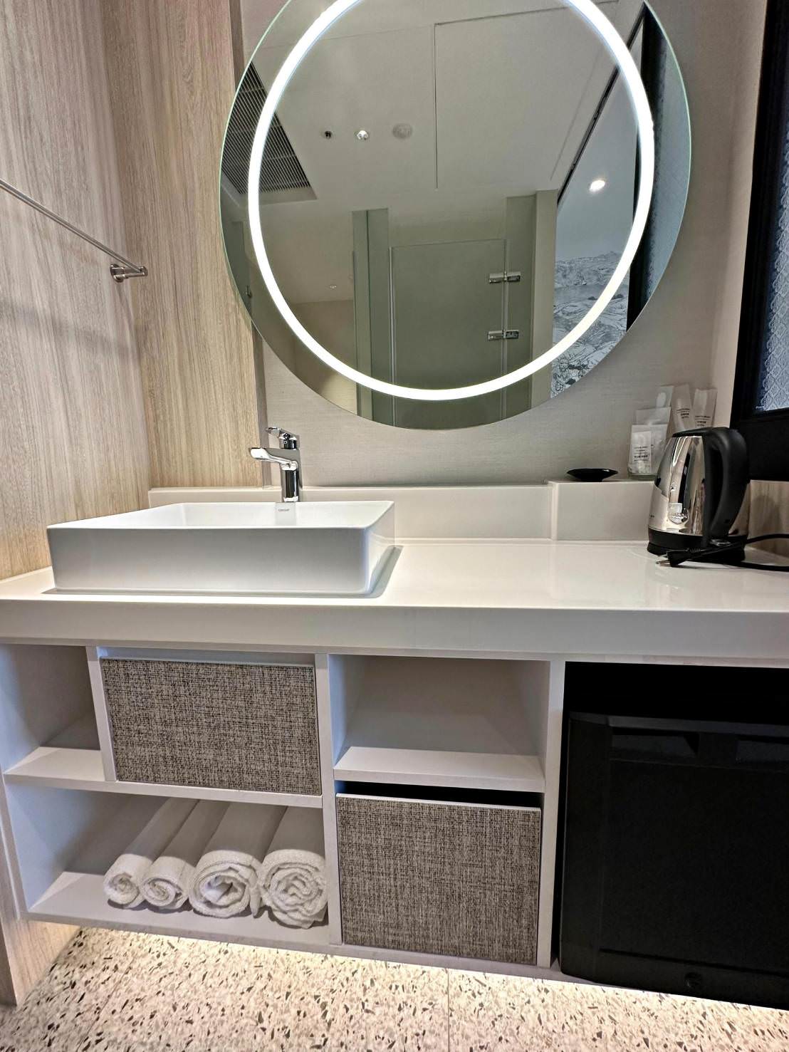 台北市士林區商旅｜璞旅集團 見潭璞旅Boutech Jiantan Hotel｜鄰近劍潭捷運站及士林觀光夜市，輕鬆探索旅遊景點，打造一覺天亮睡眠環境之見潭璞旅入住心得分享！