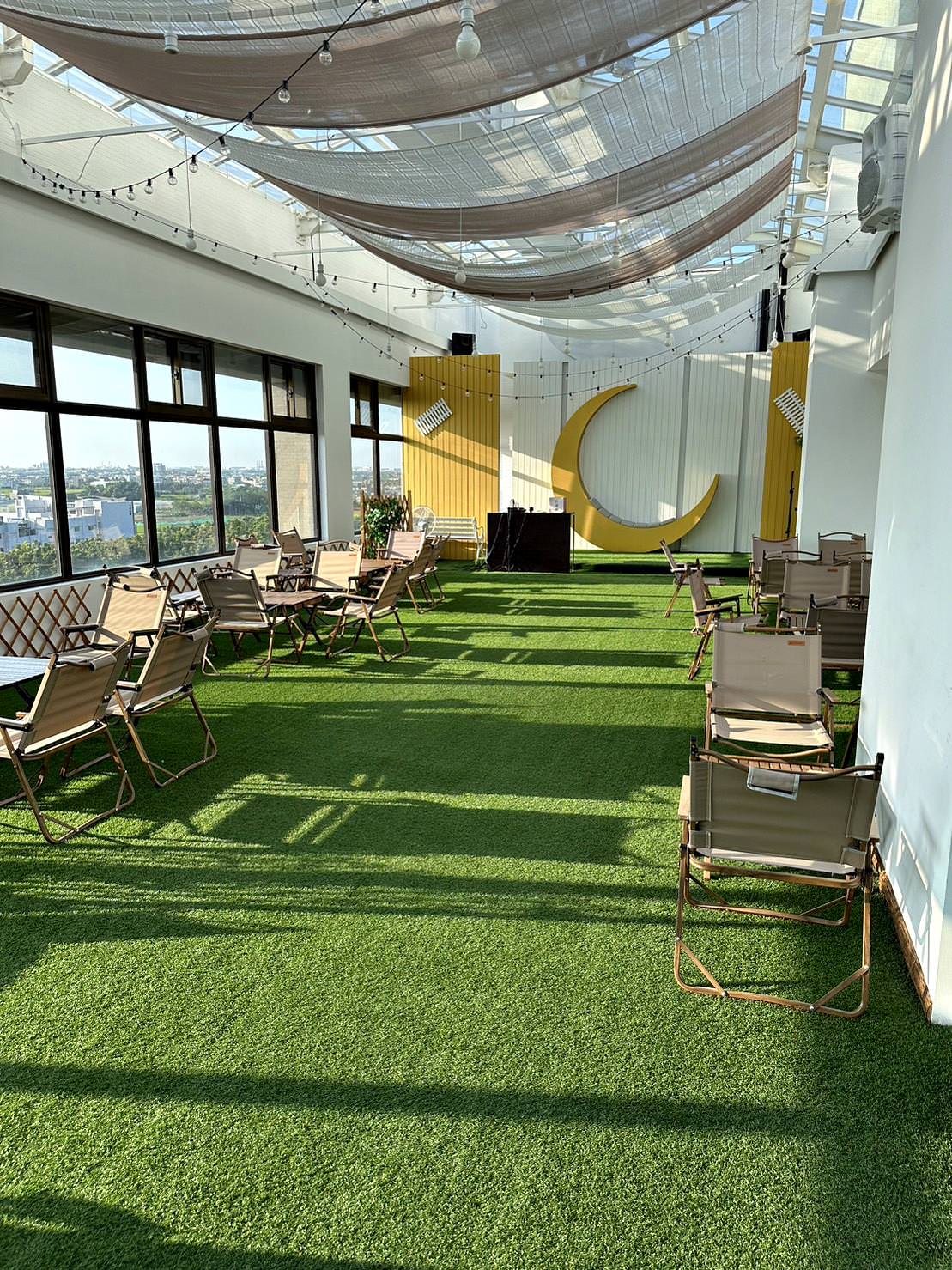 嘉義市泳池飯店住宿｜尊皇大飯店｜距離文化路觀光夜市10分鐘，設施設備一應俱全，附設自助早餐、精緻鍋物、露天泳池、景觀酒吧之尊皇大飯店入住心得分享！