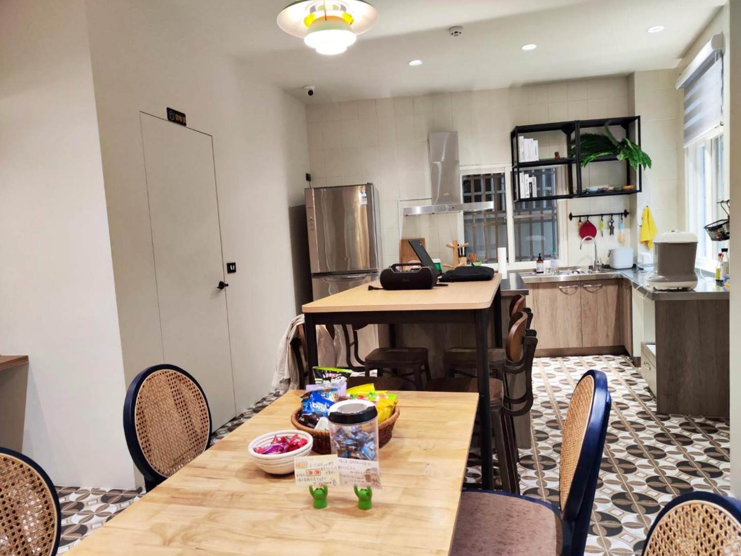 台南北區民宿｜台南蛙滴家民宿｜台南滴家創意民宿一館，入住送台灣品牌Sounds good襪子，享受如家一般的溫馨恬靜之蛙滴家民宿入住心得分享！