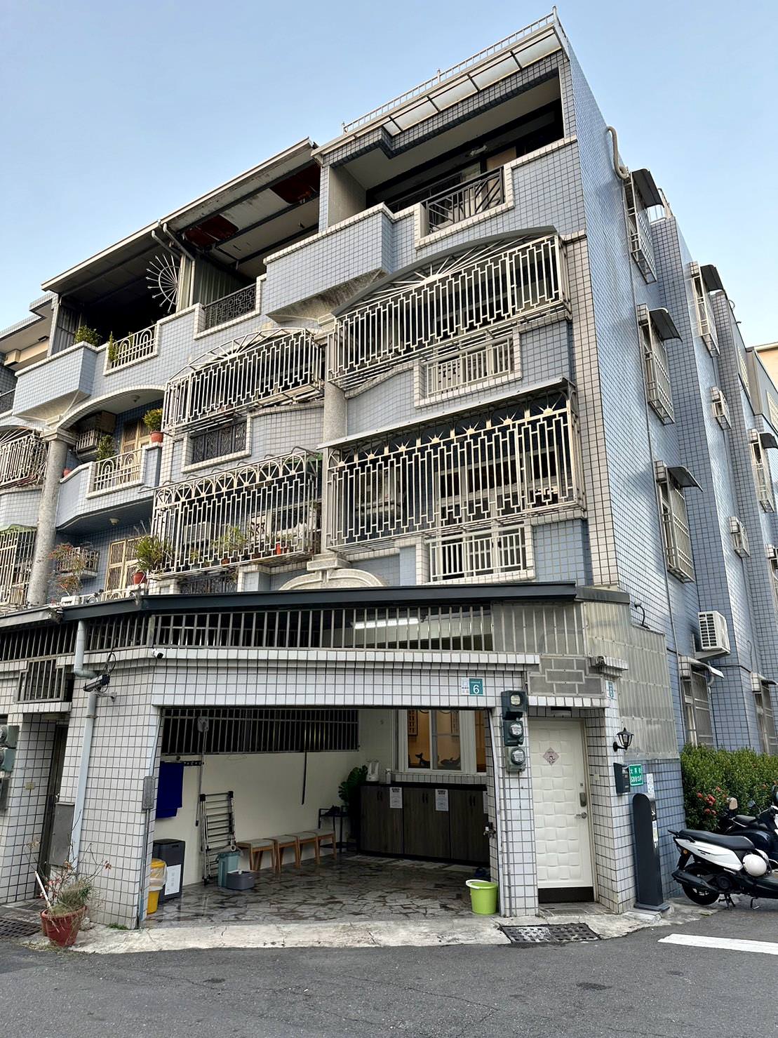 台南北區民宿｜台南蛙滴家民宿｜台南滴家創意民宿一館，入住送台灣品牌Sounds good襪子，享受如家一般的溫馨恬靜之蛙滴家民宿入住心得分享！