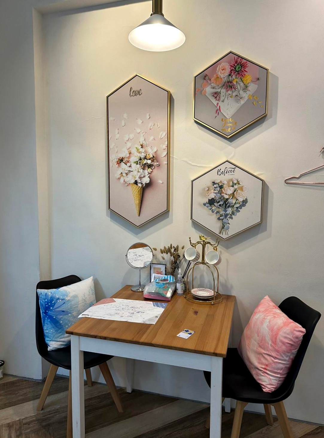 台南中西區民宿|我願意台南民宿Yes Yes I am willing|每間房皆有對外窗,豪華房享日光窗景,庭樹綠映環繞,串聯日光灑落,台南特色民宿推薦我願意民宿! - 第38張圖 台南中西區民宿|我願意台南民宿Yes Yes I am willing|每間房皆有對外窗,豪華房享日光窗景,庭樹綠映環繞,串聯日光灑落,台南特色民宿推薦我願意民宿!