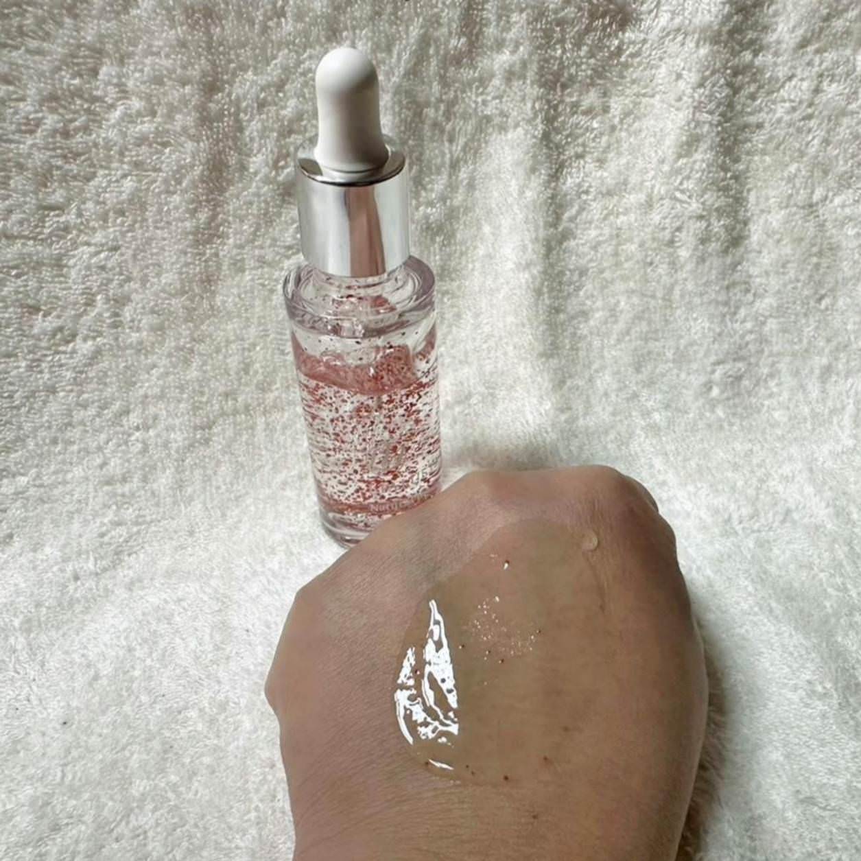 精華推薦｜LIALUSTER リアラスター 亮姿堂美肌菌晶球撫紋精華｜日本獨家美肌菌晶球技術，預防乾燥調理乾荒脫皮肌，深入肌底呈現透亮光澤肌之亮姿堂美肌菌晶球撫紋精華開箱分享！