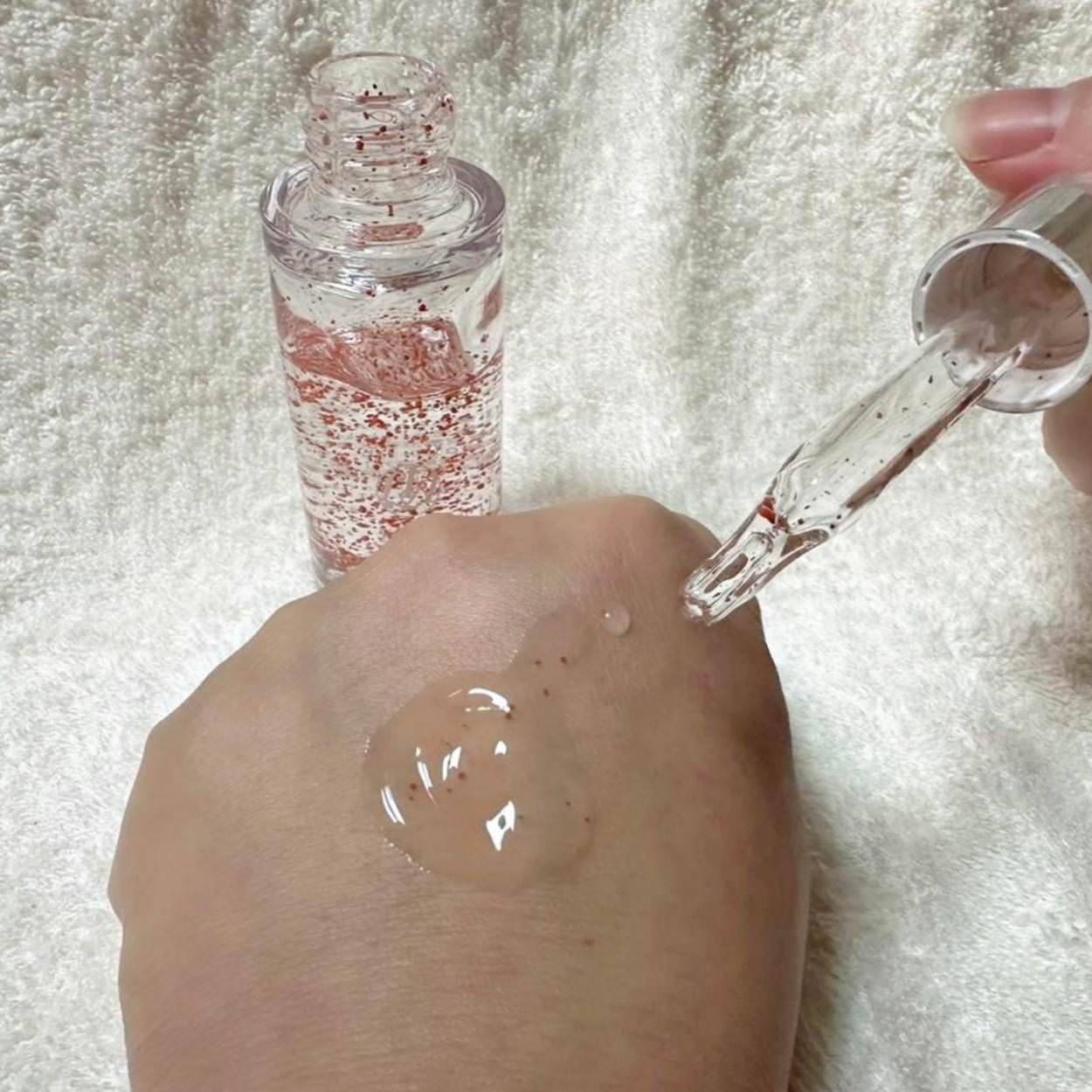 精華推薦｜LIALUSTER リアラスター 亮姿堂美肌菌晶球撫紋精華｜日本獨家美肌菌晶球技術，預防乾燥調理乾荒脫皮肌，深入肌底呈現透亮光澤肌之亮姿堂美肌菌晶球撫紋精華開箱分享！