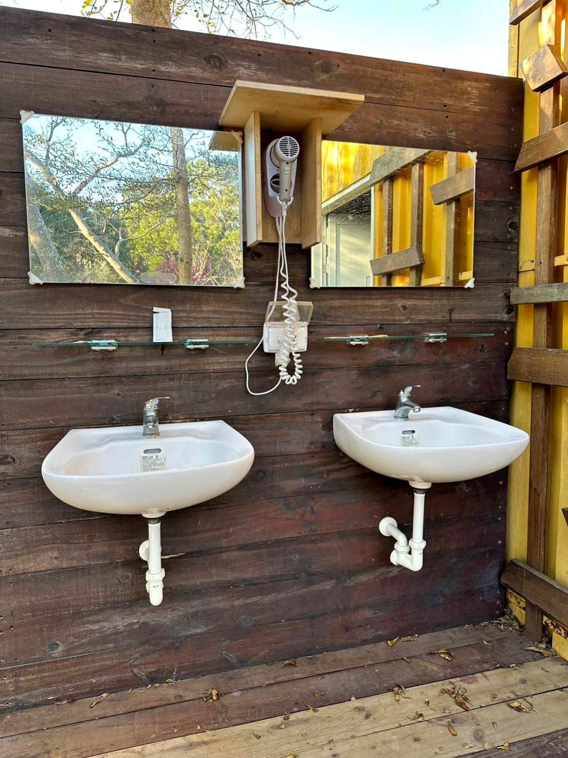 台中市大甲區露營推薦|踏親Touching露營區、寵物親子餐廳|來場說走就走的懶人露營,被貓貓環繞的親子寵物餐廳,近鐵砧山風景區享絕美夜景! - 第17張圖 台中市大甲區露營推薦|踏親Touching露營區、寵物親子餐廳|來場說走就走的懶人露營,被貓貓環繞的親子寵物餐廳,近鐵砧山風景區享絕美夜景!