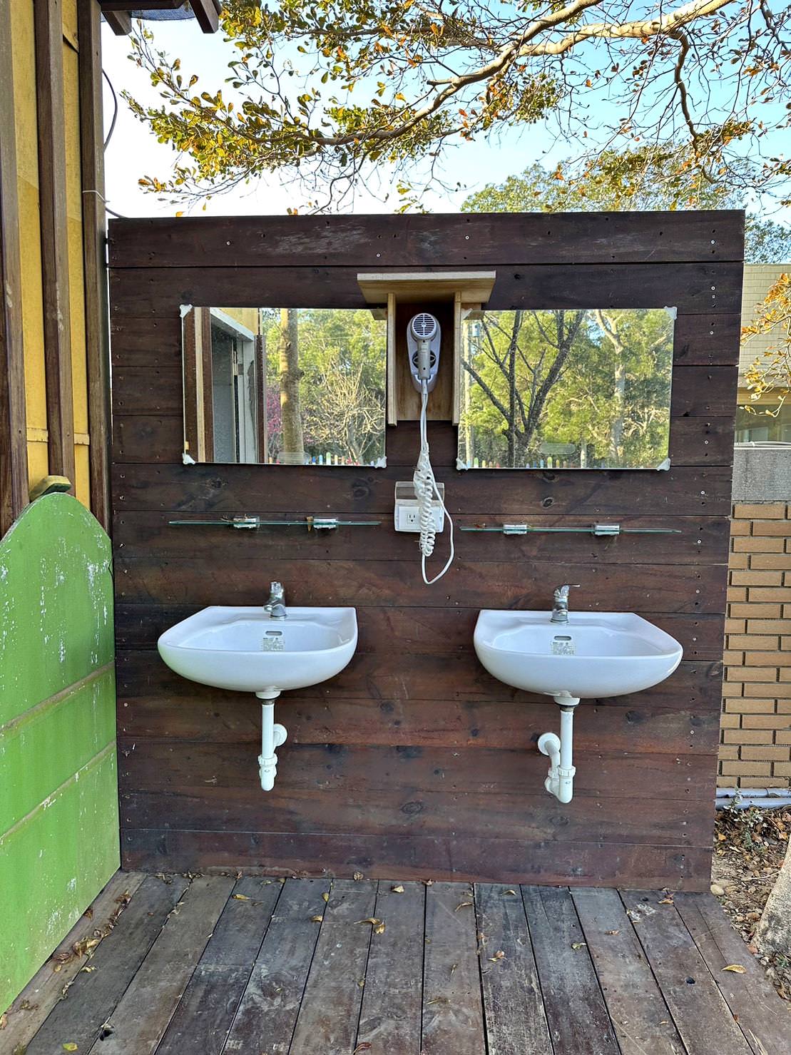 台中市大甲區露營推薦|踏親Touching露營區、寵物親子餐廳|來場說走就走的懶人露營,被貓貓環繞的親子寵物餐廳,近鐵砧山風景區享絕美夜景! - 第18張圖 台中市大甲區露營推薦|踏親Touching露營區、寵物親子餐廳|來場說走就走的懶人露營,被貓貓環繞的親子寵物餐廳,近鐵砧山風景區享絕美夜景!