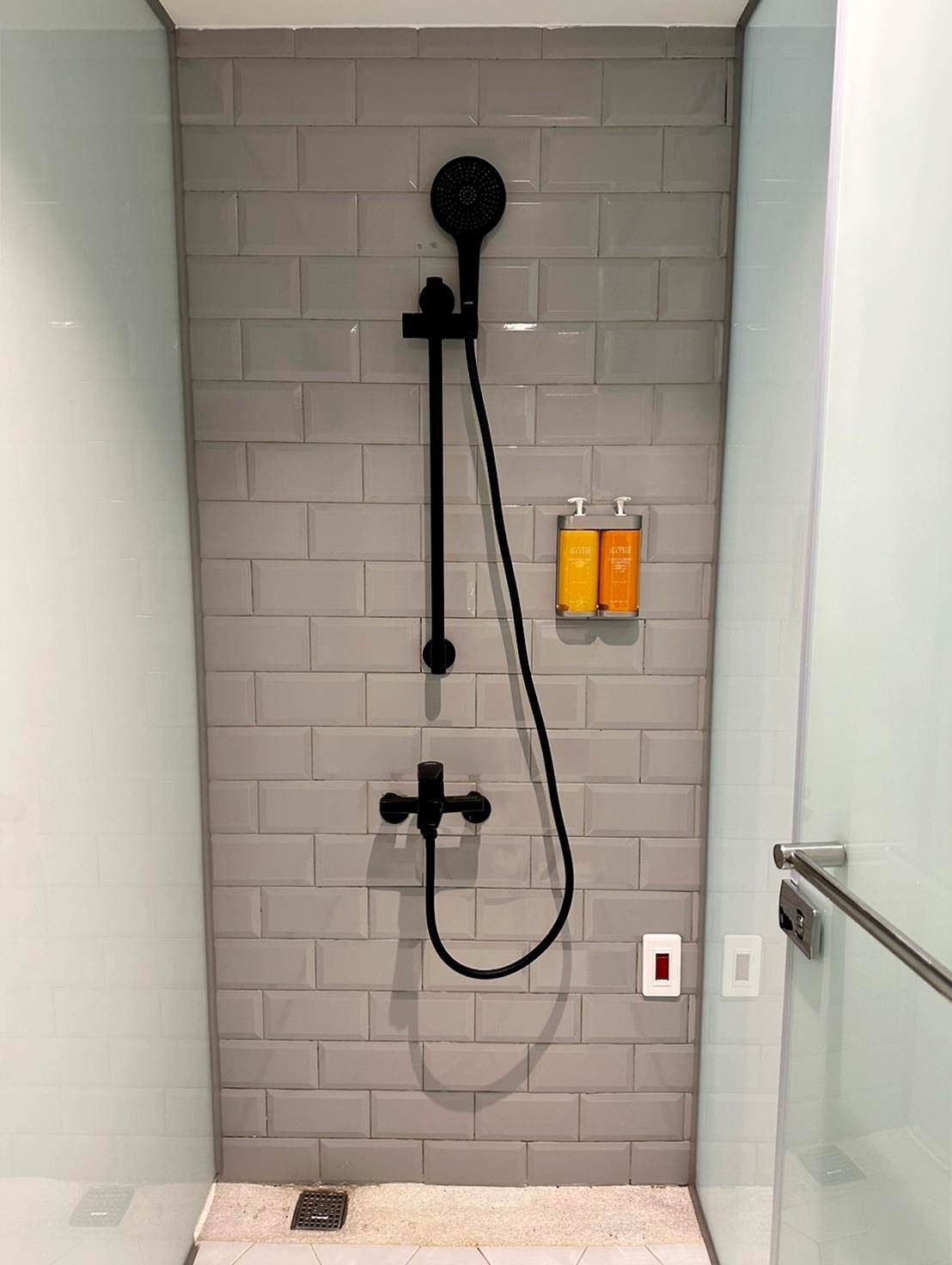 台南中西區旅店｜南兜漫旅Voyager Hotel｜座落國華商圈正興街，旅宿滿足食衣住行娛樂，台南特色旅館推薦南兜漫旅！