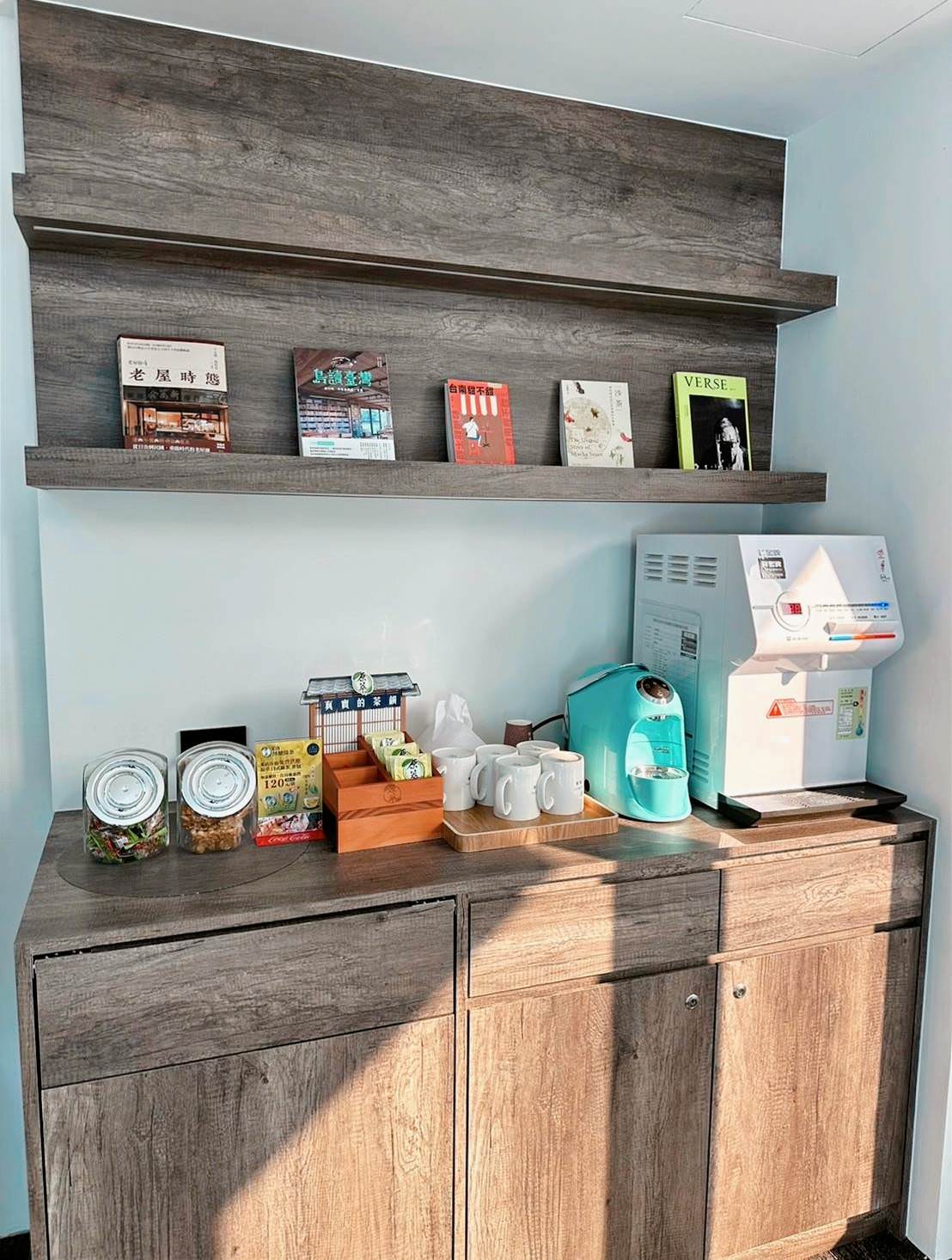 台南中西區旅店｜南兜漫旅Voyager Hotel｜座落國華商圈正興街，旅宿滿足食衣住行娛樂，台南特色旅館推薦南兜漫旅！