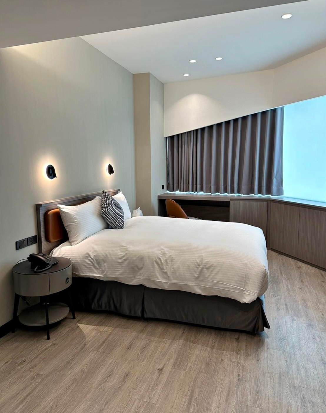 台南中西區旅店｜南兜漫旅Voyager Hotel｜座落國華商圈正興街，旅宿滿足食衣住行娛樂，台南特色旅館推薦南兜漫旅！