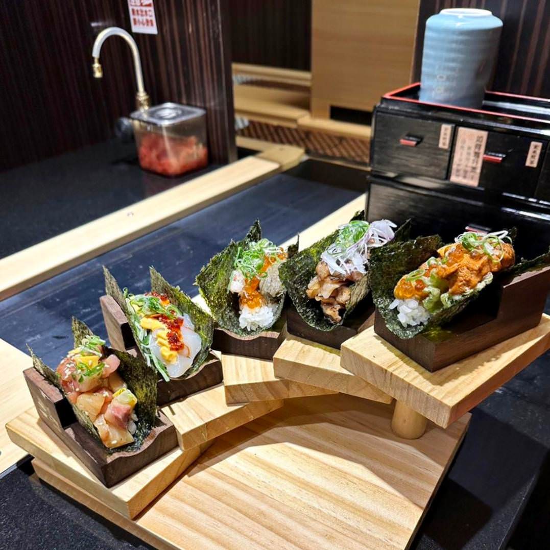 日本料理推薦｜台中市南屯區大漁迴轉壽司（創始店）｜零接觸平板點餐新鮮直送包廂，春季限定旬彩料理、創意美式壽司捲—極上盛合，一口入魂驚豔味蕾！