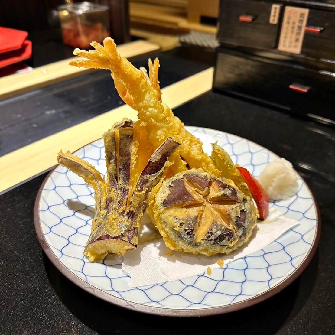 日本料理推薦｜台中市南屯區大漁迴轉壽司（創始店）｜零接觸平板點餐新鮮直送包廂，春季限定旬彩料理、創意美式壽司捲—極上盛合，一口入魂驚豔味蕾！