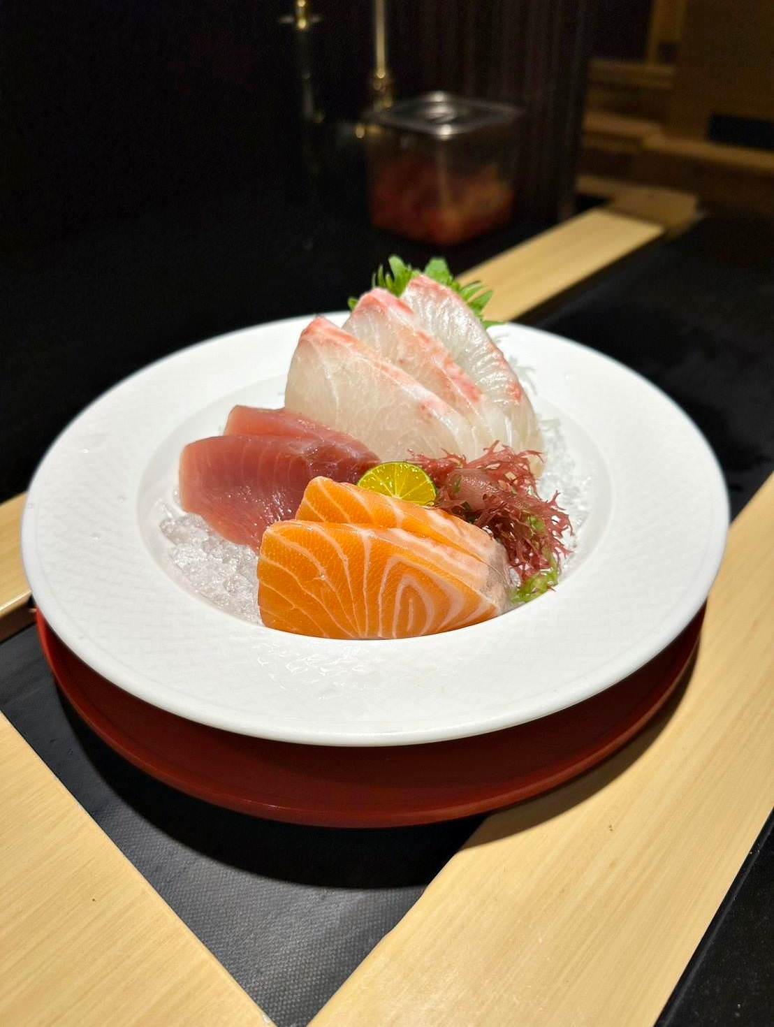 大漁迴轉壽司32三品盛合刺身紅鮪魚橘鮭魚粉青魽 1