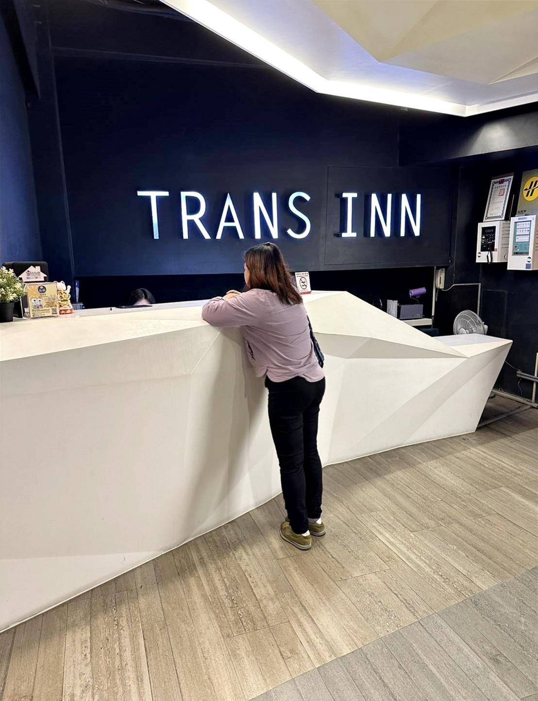 台中南區住宿推薦|Trans Inn傳思文旅|平價旅行首選,樓下就是忠孝夜市,吃喝玩樂生活機能方便,住宿環境靜謐舒適自在之傳思文旅入住心得分享! - 第14張圖 台中南區住宿推薦|Trans Inn傳思文旅|平價旅行首選,樓下就是忠孝夜市,吃喝玩樂生活機能方便,住宿環境靜謐舒適自在之傳思文旅入住心得分享!