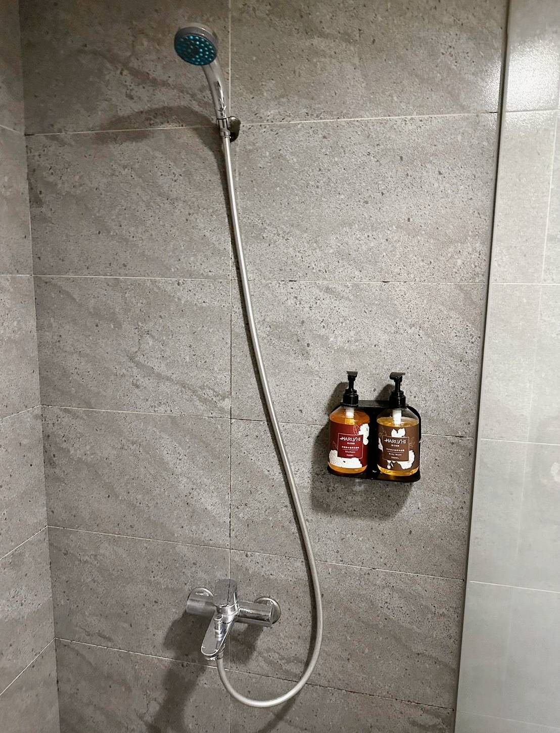 台中南區住宿推薦|Trans Inn傳思文旅|平價旅行首選,樓下就是忠孝夜市,吃喝玩樂生活機能方便,住宿環境靜謐舒適自在之傳思文旅入住心得分享! - 第36張圖 台中南區住宿推薦|Trans Inn傳思文旅|平價旅行首選,樓下就是忠孝夜市,吃喝玩樂生活機能方便,住宿環境靜謐舒適自在之傳思文旅入住心得分享!