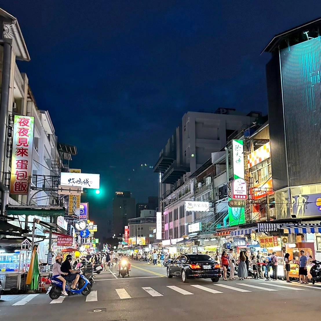 台中南區住宿推薦|Trans Inn傳思文旅|平價旅行首選,樓下就是忠孝夜市,吃喝玩樂生活機能方便,住宿環境靜謐舒適自在之傳思文旅入住心得分享! - 第51張圖 台中南區住宿推薦|Trans Inn傳思文旅|平價旅行首選,樓下就是忠孝夜市,吃喝玩樂生活機能方便,住宿環境靜謐舒適自在之傳思文旅入住心得分享!