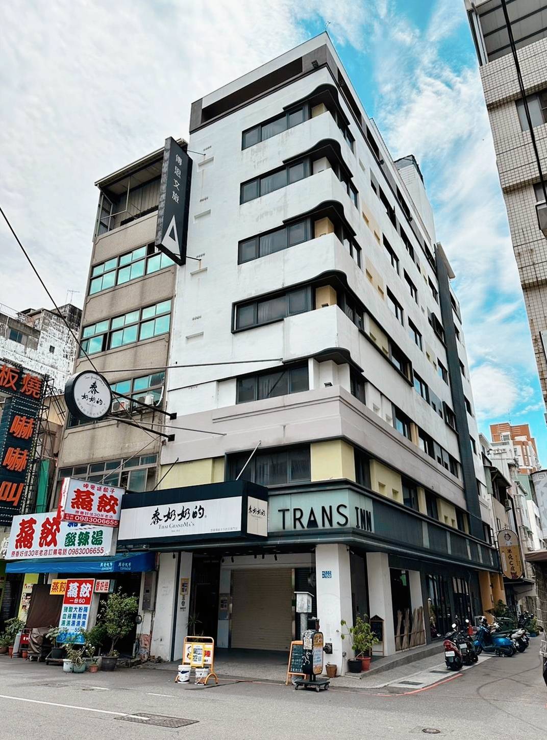 台中南區住宿推薦|Trans Inn傳思文旅|平價旅行首選,樓下就是忠孝夜市,吃喝玩樂生活機能方便,住宿環境靜謐舒適自在之傳思文旅入住心得分享! - 第5張圖 台中南區住宿推薦|Trans Inn傳思文旅|平價旅行首選,樓下就是忠孝夜市,吃喝玩樂生活機能方便,住宿環境靜謐舒適自在之傳思文旅入住心得分享!