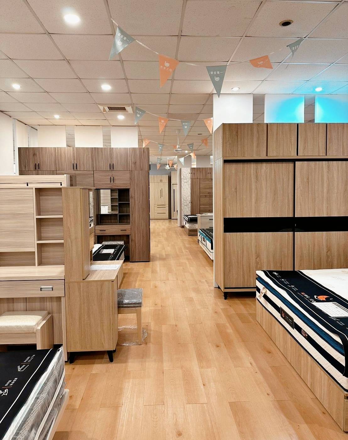 台南家具推薦|明久家具台南店|鄰近大橋火車站,台灣在地品牌,沙發、床墊工廠直營,價格親民、CP值高,客製化家具滿足客群需求! - 第57張圖 台南家具推薦|明久家具台南店|鄰近大橋火車站,台灣在地品牌,沙發、床墊工廠直營,價格親民、CP值高,客製化家具滿足客群需求!