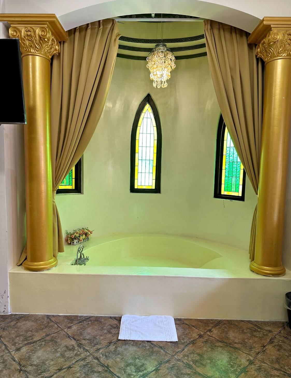 屏東縣恆春鎮住宿推薦|墾丁戀戀莎堡特色民宿|步行到船帆石沙灘僅三分鐘,彷彿置身歐洲,享受異國風情之戀戀莎堡特色民宿入住心得分享! - 第43張圖 屏東縣恆春鎮住宿推薦|墾丁戀戀莎堡特色民宿|步行到船帆石沙灘僅三分鐘,彷彿置身歐洲,享受異國風情之戀戀莎堡特色民宿入住心得分享!