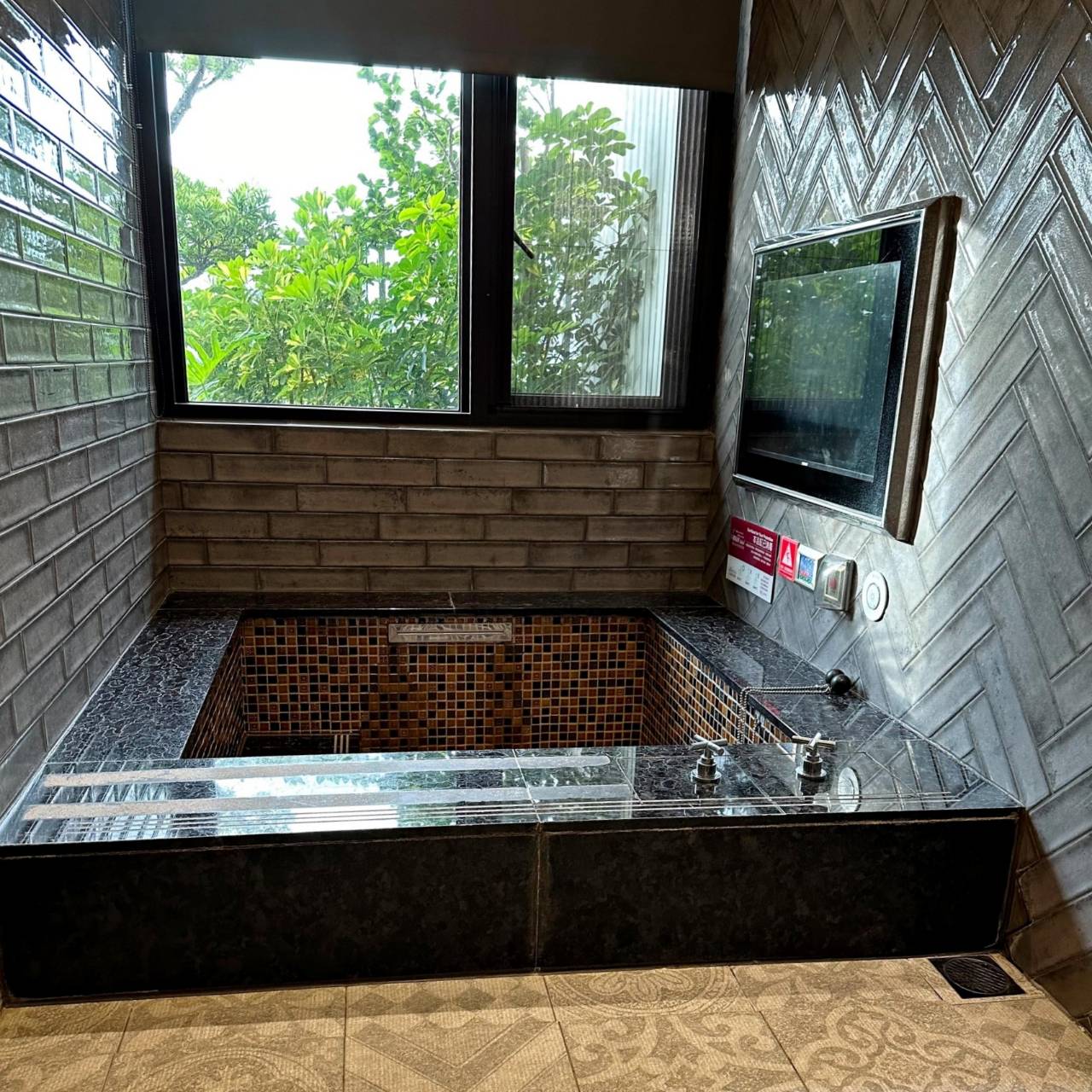 台中南區住宿推薦|挪威森林台中文創館|室內親子景點一玩上癮,忠孝夜市徒步1分鐘,吃喝玩樂生活機能方便,住宿環境徹底放鬆身心之挪威森林台中文創館入住心得分享! - 第41張圖 台中南區住宿推薦|挪威森林台中文創館|室內親子景點一玩上癮,忠孝夜市徒步1分鐘,吃喝玩樂生活機能方便,住宿環境徹底放鬆身心之挪威森林台中文創館入住心得分享!