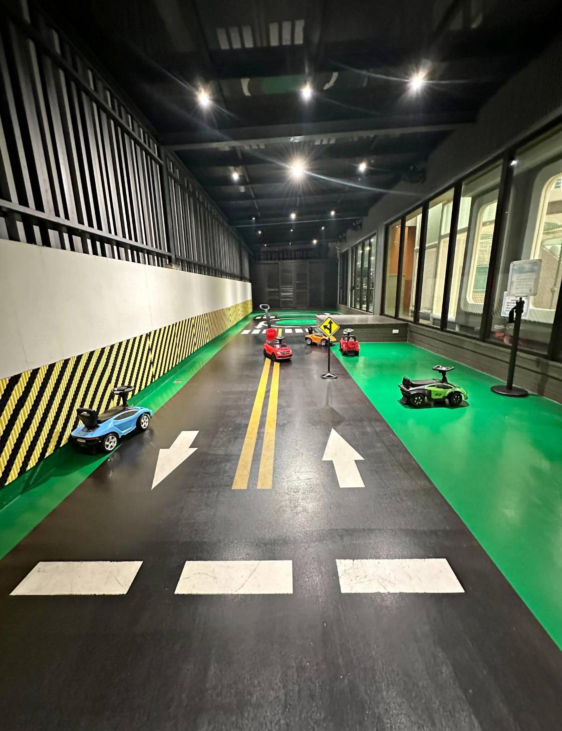 台中南區住宿推薦|挪威森林台中文創館|室內親子景點一玩上癮,忠孝夜市徒步1分鐘,吃喝玩樂生活機能方便,住宿環境徹底放鬆身心之挪威森林台中文創館入住心得分享! - 第57張圖 台中南區住宿推薦|挪威森林台中文創館|室內親子景點一玩上癮,忠孝夜市徒步1分鐘,吃喝玩樂生活機能方便,住宿環境徹底放鬆身心之挪威森林台中文創館入住心得分享!